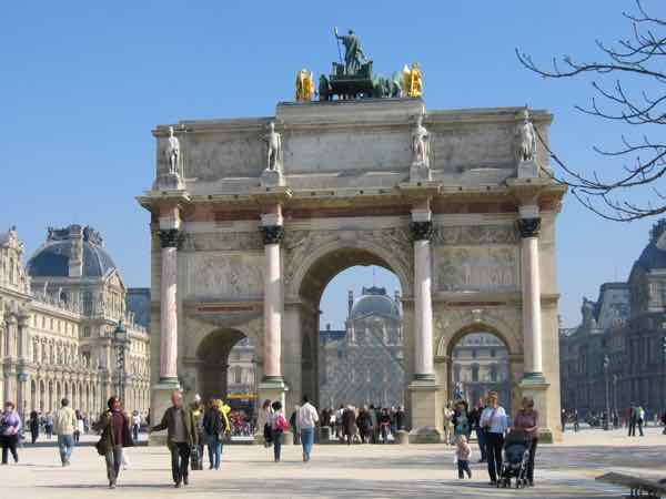 Arches: Arc de Triomphe du Carrousel, Paris France