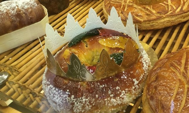 La tradition de la galette des rois en France - Consulat général de France  à Hong Kong et Macao