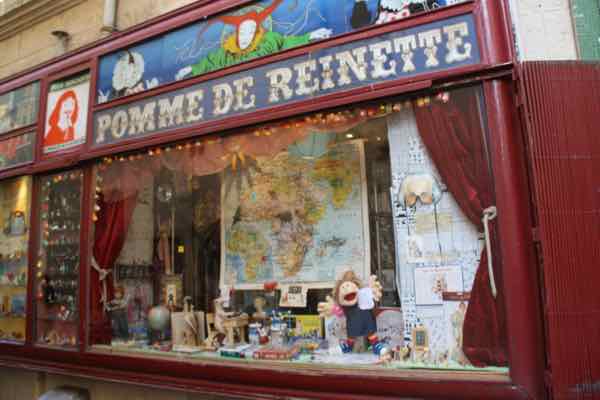 Toy store in Montpellier (J. Chung)