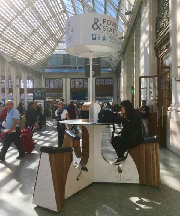 Charging station at Gare de Lyon, Paris (J. Chung)