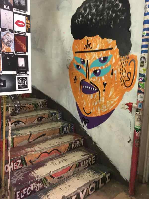 59 Rivoli stairway (J. Chung)