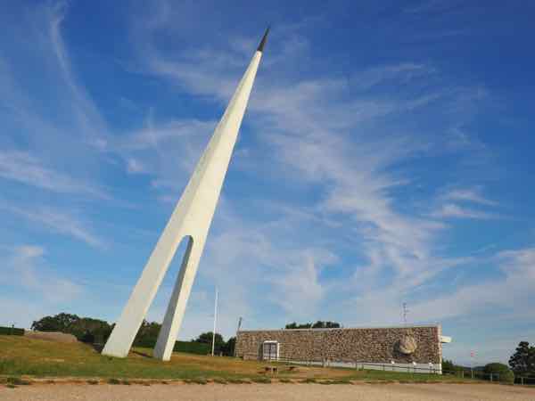 Monument Nungesser et Coli