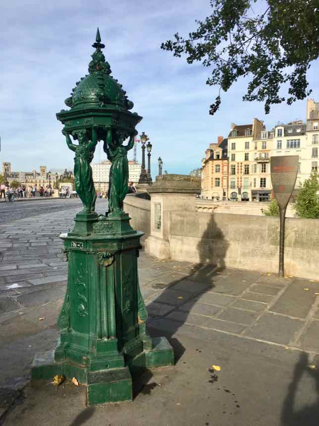 Free water in Paris: Wallace Fountain at Quai des Grands Augustines and Rue Dauphine at Pont Neuf