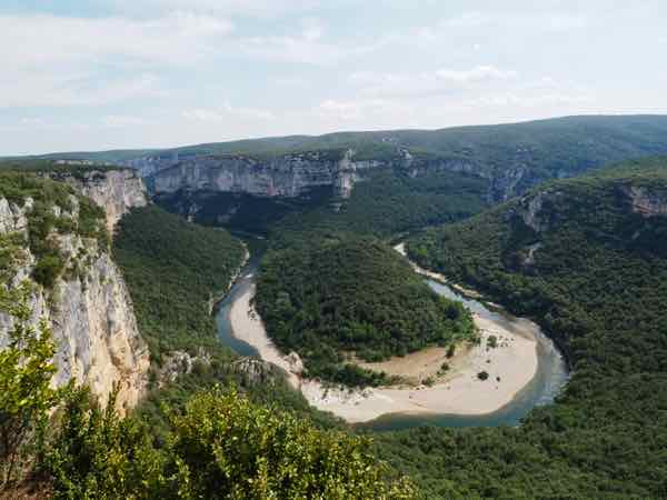 Balcon et belvedere des Templiers--along the Ardeche Gorge (J. Chung)