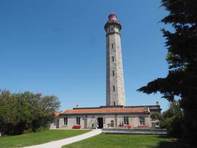 Phare des Baleines-Ile de Re (J. Chung)