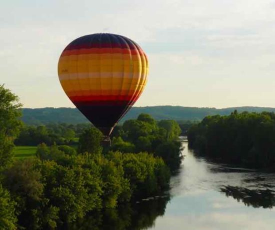 Hot air balloon in the Dordogne-Perigord (J. Chung)