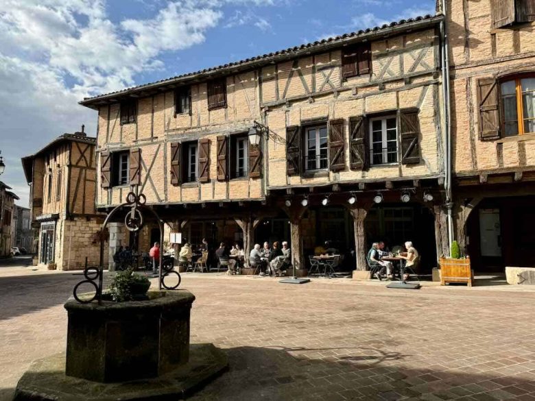Place des Arcades in Castelnau-de-Montmiral France 