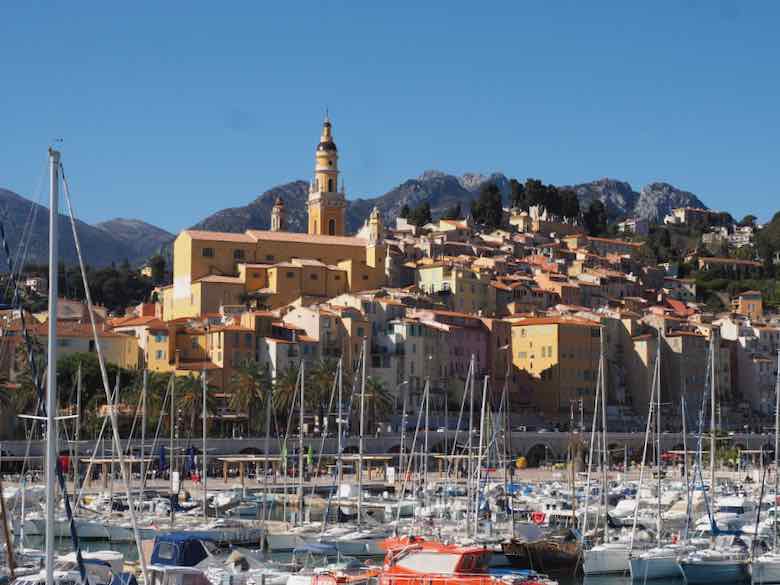 Menton town and harbour (J. Chung)