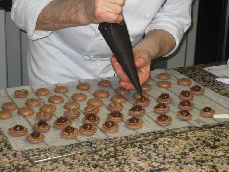 Making macarons at Cordon Bleu (J. Chung)
