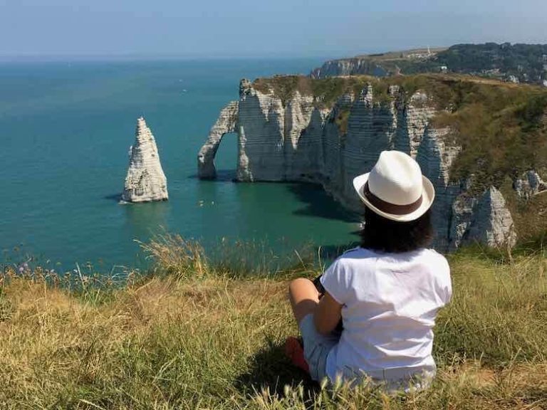 Best 25 Tips For Women Travelling Alone In France