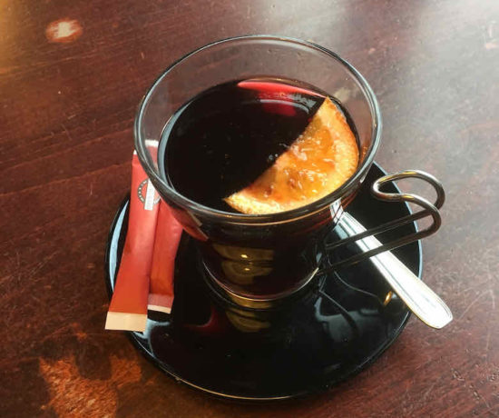 Vin chaud French mulled wine