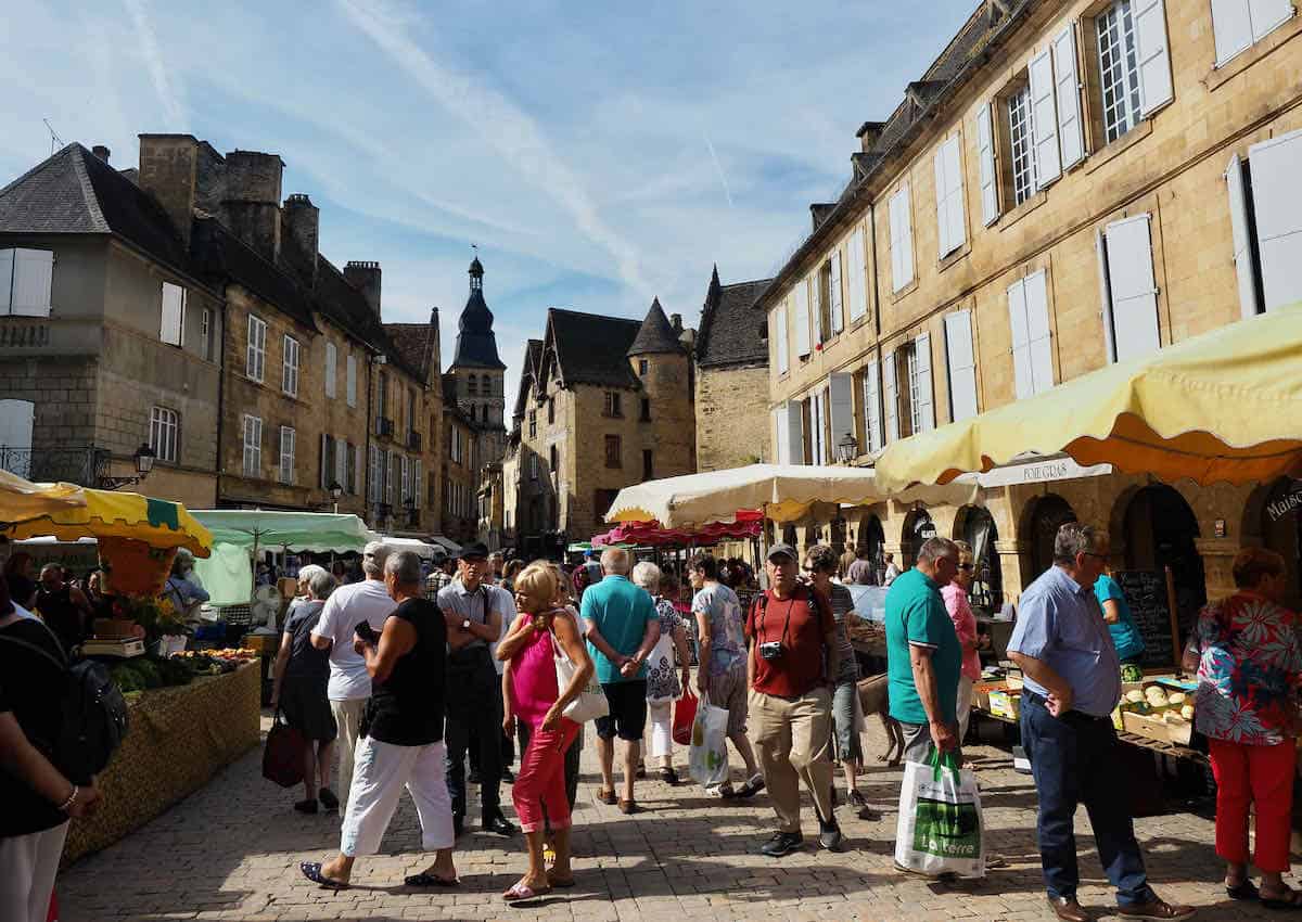 Two Weeks In The Dordogne: Sarlat and Beynac-et-Cazenac - France Travel Tips