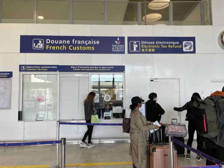 Tax refund area at Charles de Gaulle airport
