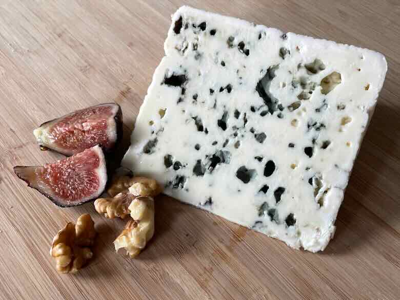 Roquefort cheese with figs and walnuts