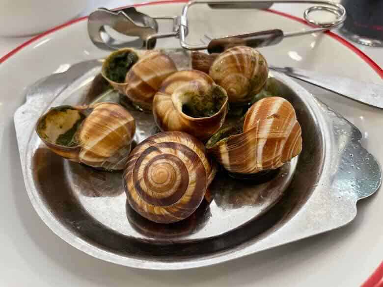 Escargots-Bouillon Pigalle