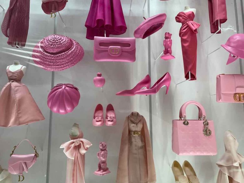 Exhibit at La Galerie Dior-Paris