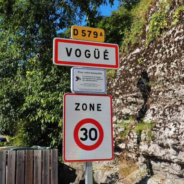 Speed limit sign in Vogue France