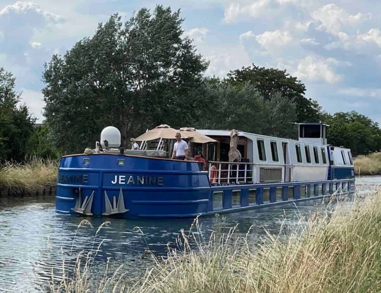 CroisiEurope MS Jeanine Burgundy barge