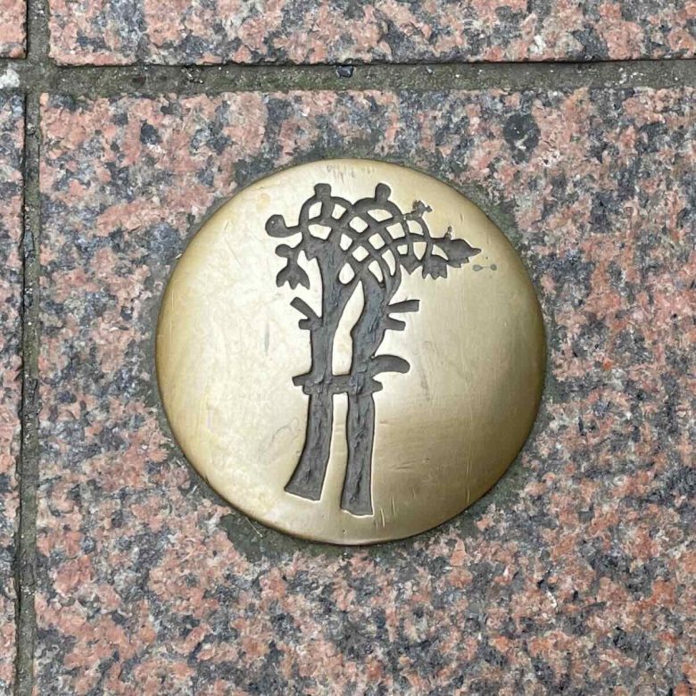 Bayeux Heritage Trail marker
