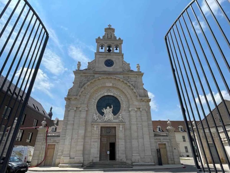 Exterior-Chapel of the Climats And Terroirs at La Cite Internationale de la Gastronomie et du vin