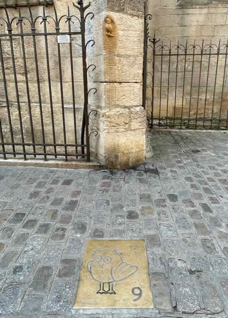 La Chouette de Dijon and marker
