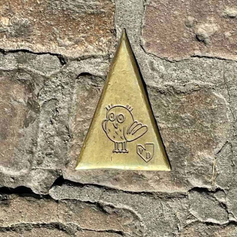 Owl's Trail bronze arrow