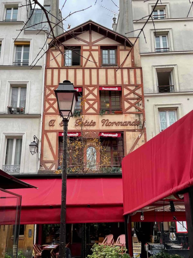 Front of Le Petit Bouillon Pharamond 