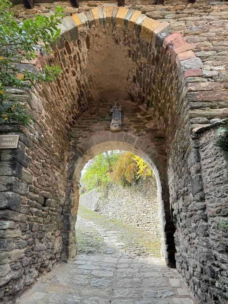 Porte de la Vinzelle, Conques