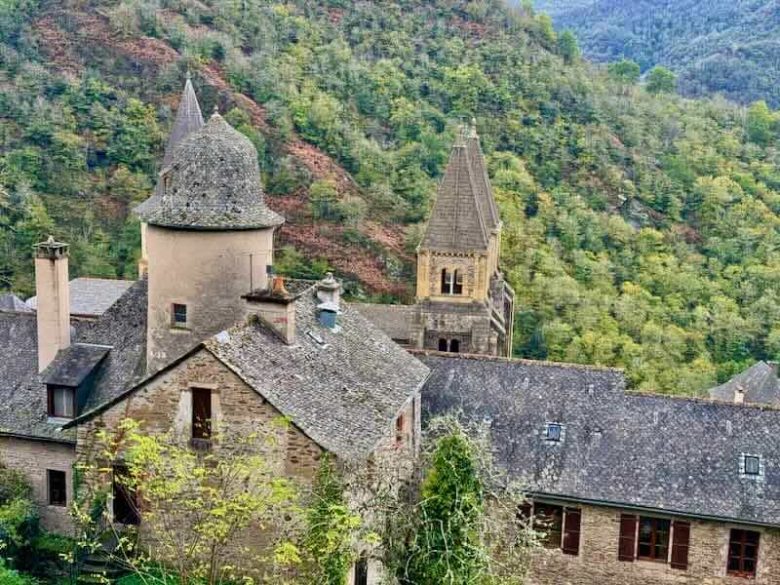 Slate roofs in Conques